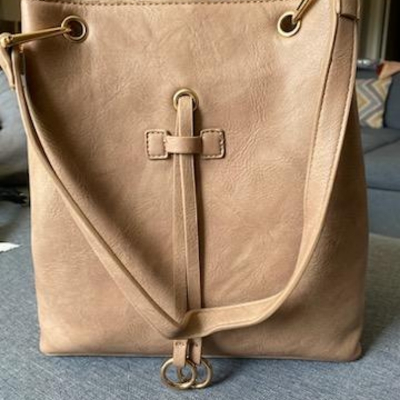 Handbag - Picture 2 of 5